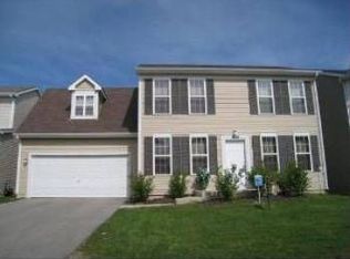 1648 Victoria Park Cir, Aurora, IL 60504