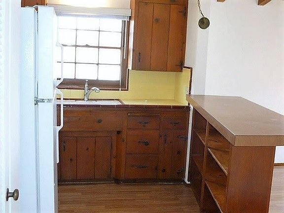 4th image of 1502 Buena Vis APT C