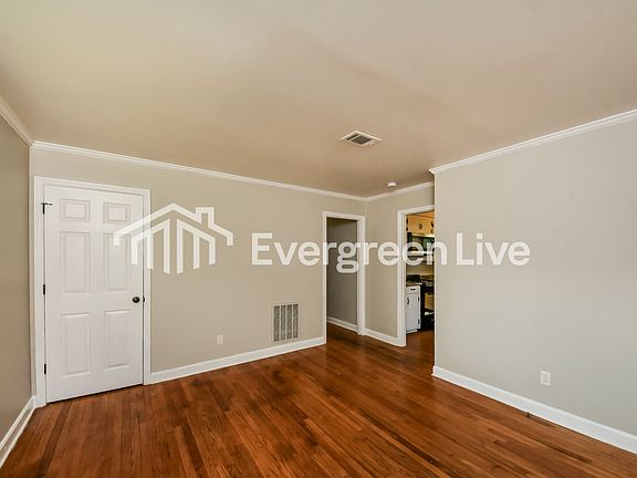 2nd image of 4213 Shorecrest Dr