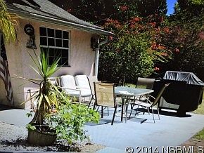 4th image of 2620 Edgewater Ave