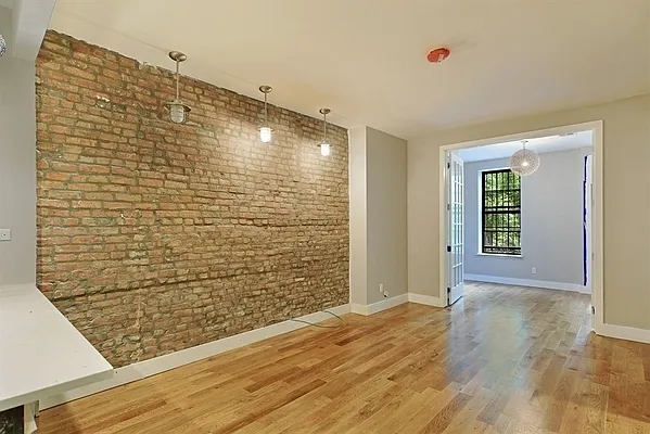 Rented by Spot It Realty LLC | media 32