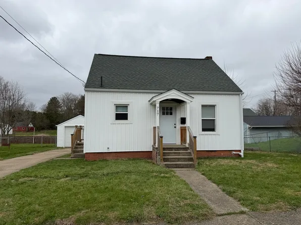 717 15th St SW, Massillon, OH 44647