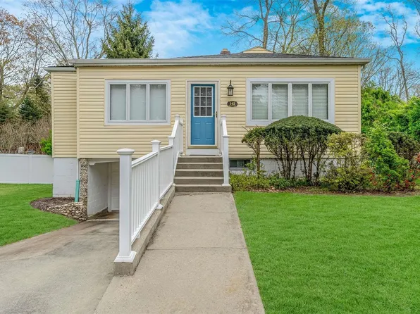 142 Herod Point Road, Wading River, NY 11792