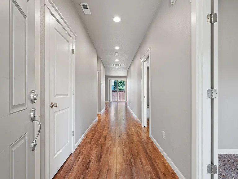 13002 NE 103rd St — Photo 15