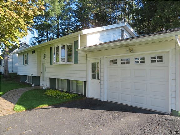 2nd image of 33 Perimeter Rd