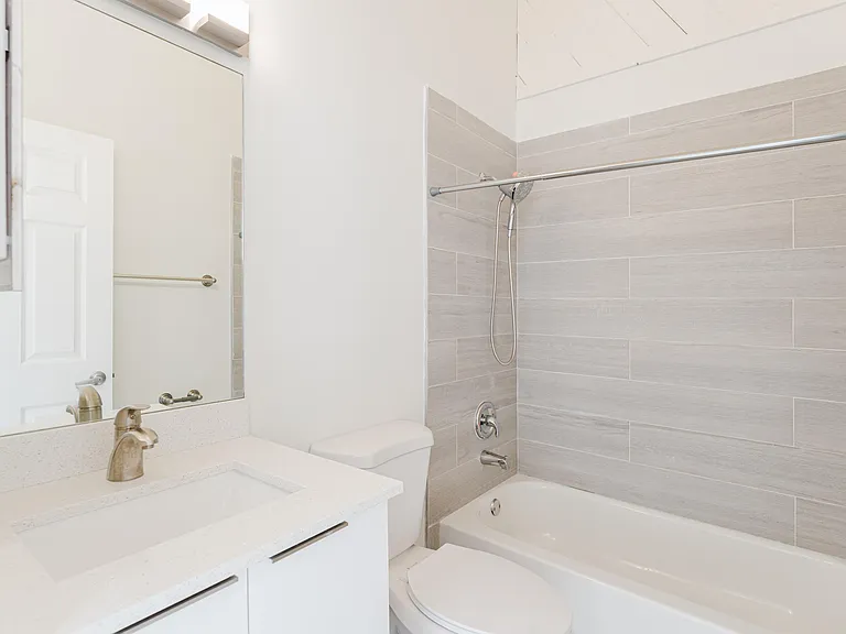 665 Jeffery St — Photo 25