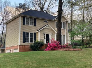 6061 Woodvale Cir, Helena, AL 35080