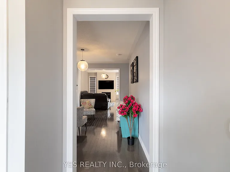34 Newhouse Blvd — Photo 7