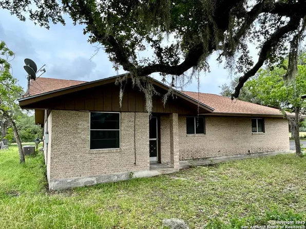 2829 Wofford Ln., Beeville 78102