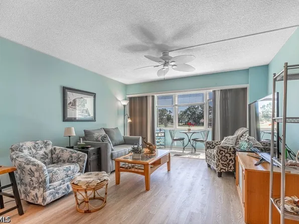 1700 Pine Valley Dr APT 207, Fort Myers, FL 33907