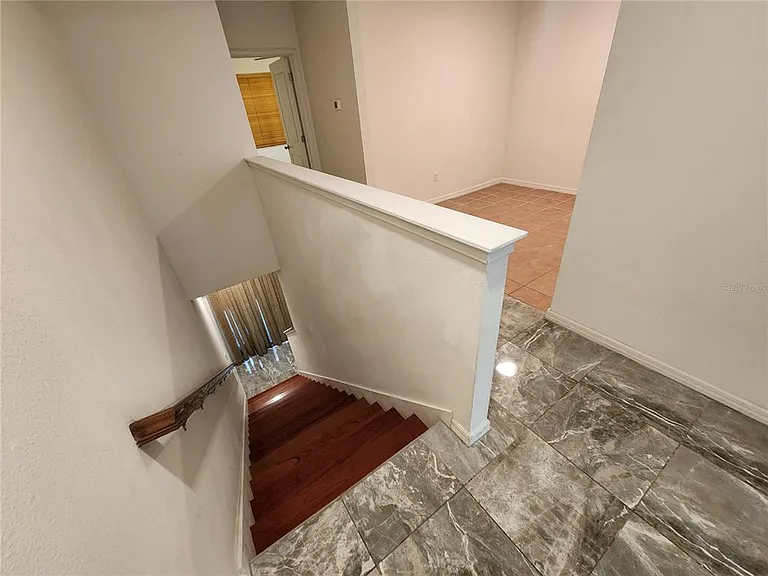 1112 Hillhurst Dr — Photo 29