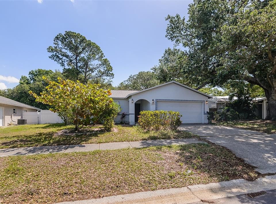 1st image of 2221 Cypress Point Dr E