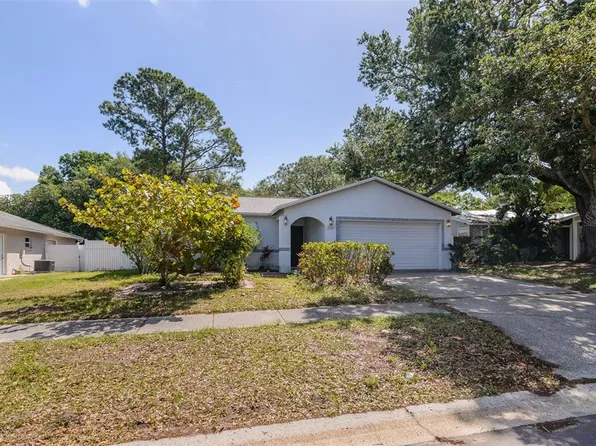 2221 Cypress Point Dr E, Clearwater, FL 33763