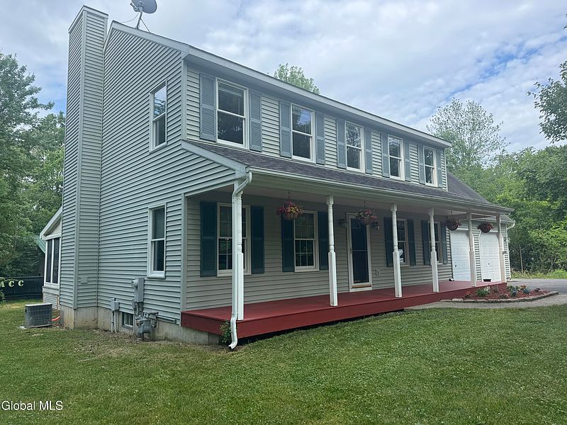 2nd image of 425 Tempel Lane