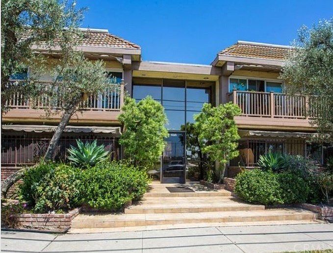 1st image of 2852 Sawtelle Blvd APT 30