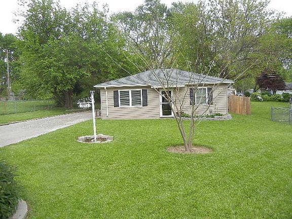 2nd image of 2143 S 38th St