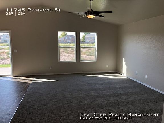 3rd image of 11745 Richmond St