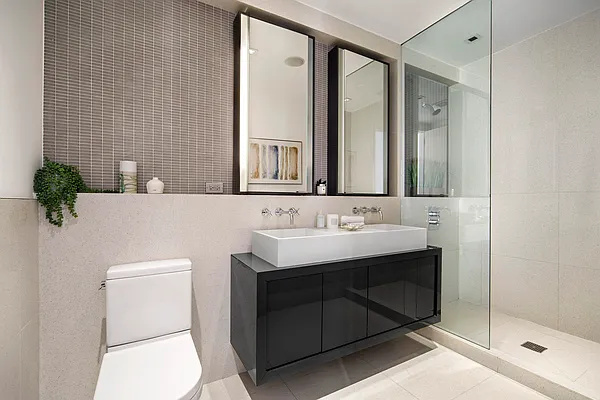 Sold by Compass | media 7