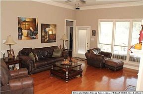 5th image of 18106 Manning Dr