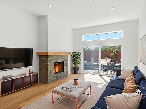 3rd image of 846 Ackerman Rd #14