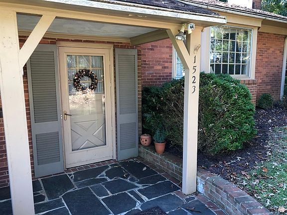 3rd image of 1523 Savoy Pl