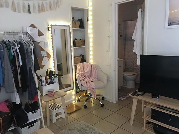 3rd image of 3755 Ingraham St APT 107