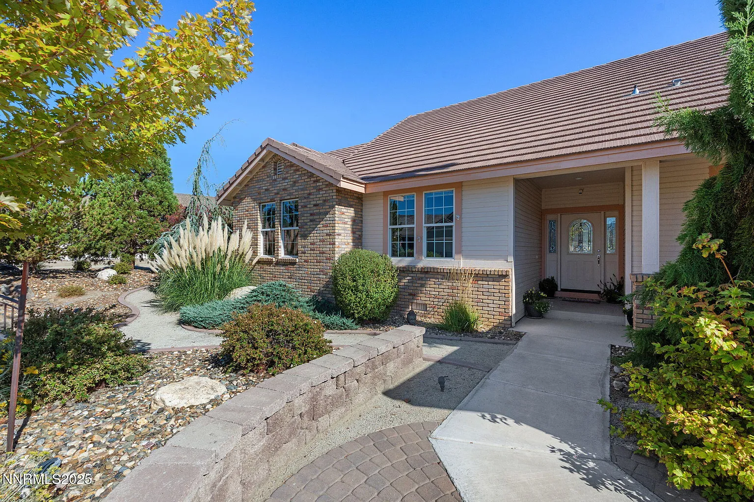 306 San Roma Dr photo 1