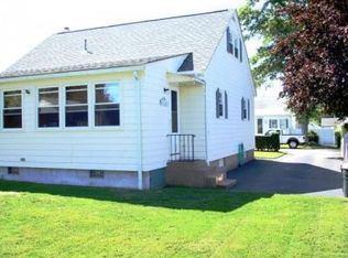 49 Saint James Rd, Narragansett, RI 02882