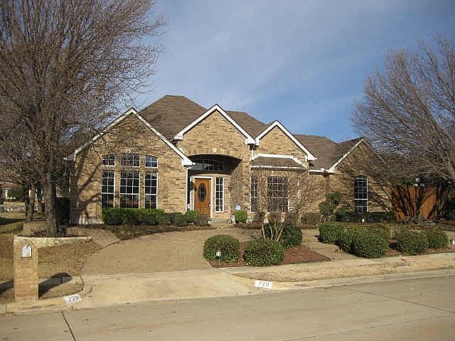 1st image of 729 Pine Lakes Dr