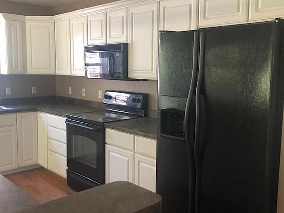 3rd image of 1762 Woodward Ave