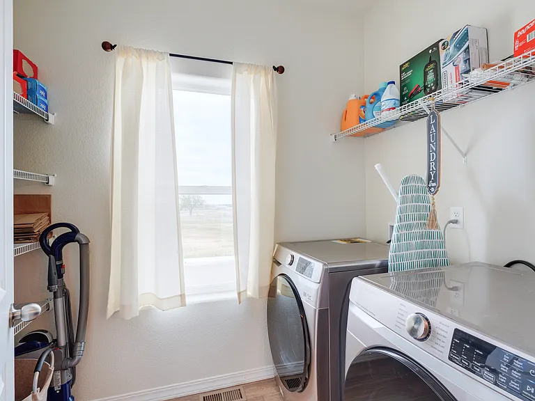 8042 Jayla Trl — Photo 17