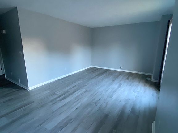 2nd image of 725 Red Deer Ln