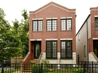 2601 W Pratt Blvd, Chicago, IL 60645