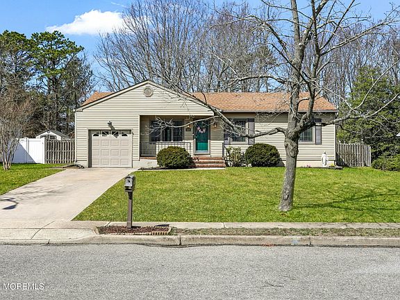 2nd image of 104 Alissa Drive