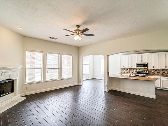 2nd image of 18027 Oakridge Canyon Ln