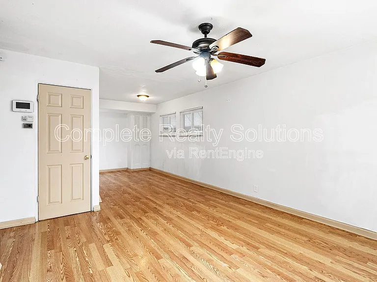 125 Perthshire Rd — Photo 9