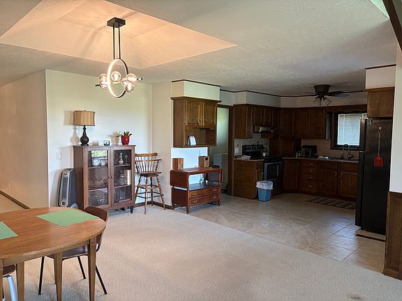 3rd image of 605 Seitz Dr