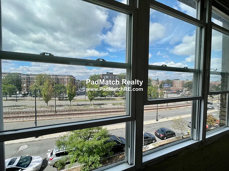 1628 Commonwealth Ave #6 — Photo 12