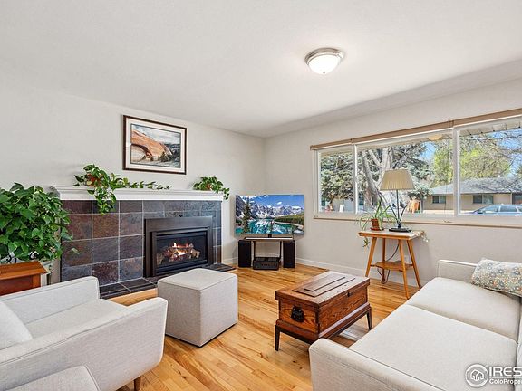 5th image of 529 Deines Ct