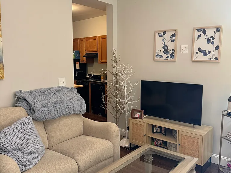 115 Salem St #10 — Photo 15