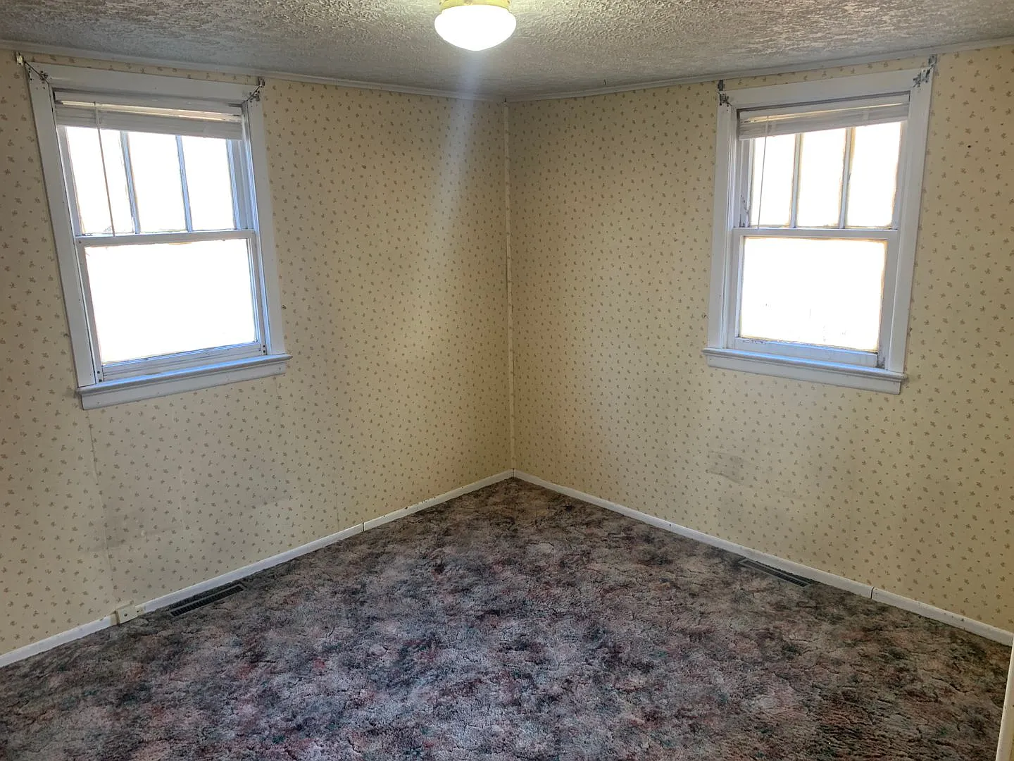 2 bedroom home in Harpers Ferry, WV — Photo 1