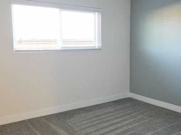5th image of 4602 Kansas St #204