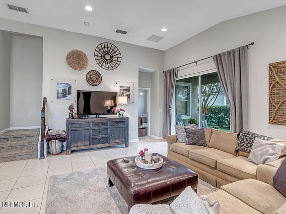 4th image of 909 Gallier Pl