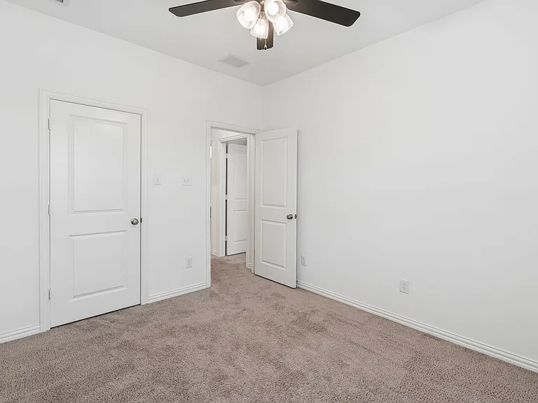 2215 Adena Springs Dr — Photo 15