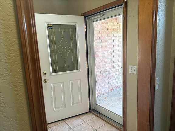 2nd image of 5812 SE 9th St