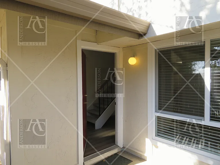 204 Castillion Ter — Photo 1
