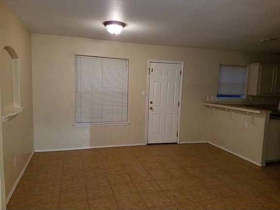 3rd image of 237 Lime Dr