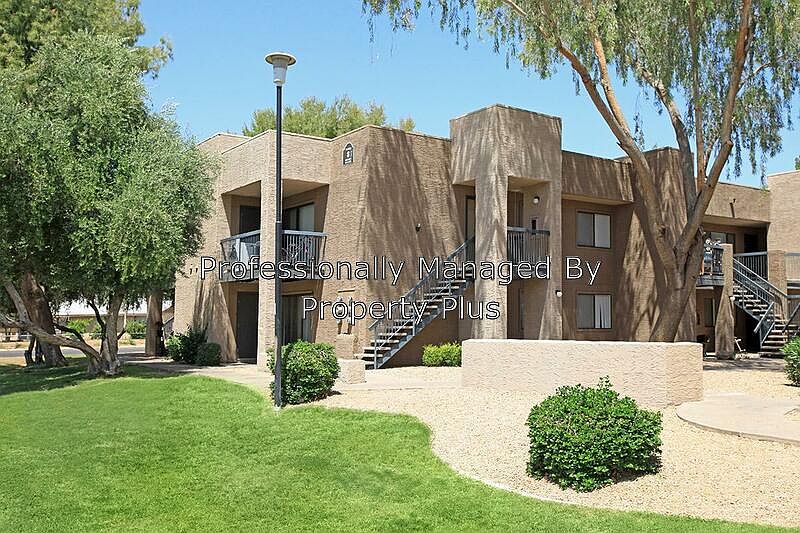 2nd image of 3810 N Maryvale Pkwy APT 2019