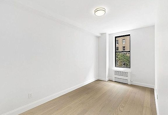 4th image of 915 W End Ave APT 202
