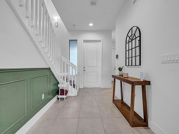 4th image of 4979 Coquina Place